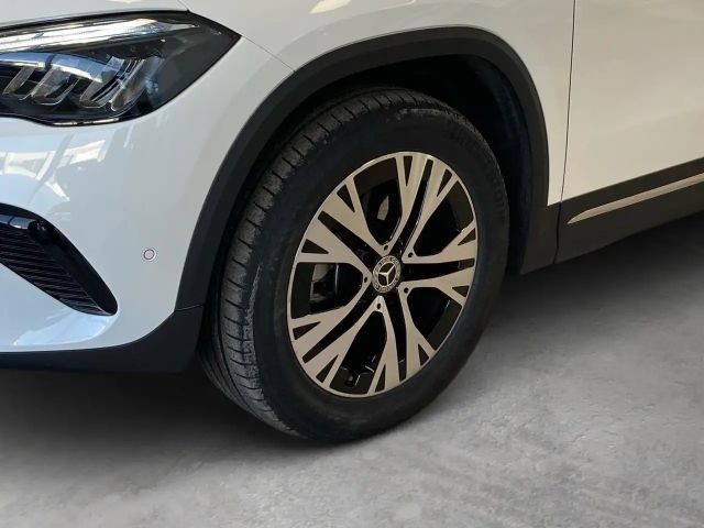 Mercedes-Benz GLA 200 Progressive