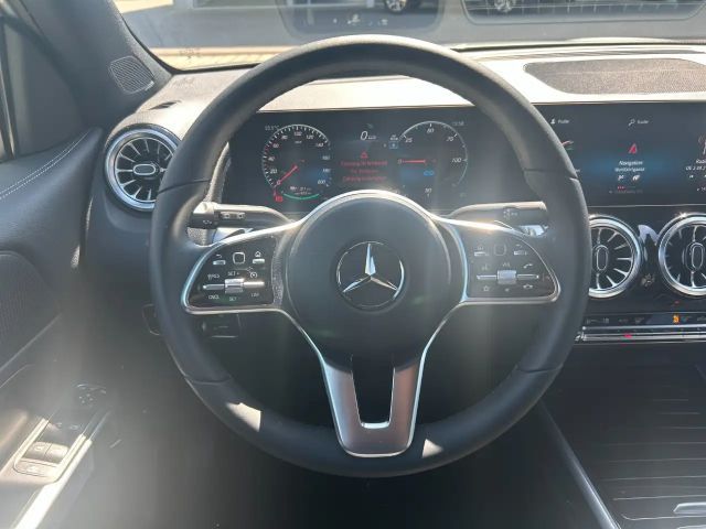 Mercedes-Benz EQB 250