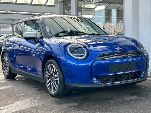 MINI Cooper E Classic Trim Paket S HUD/KomfZug/RFK