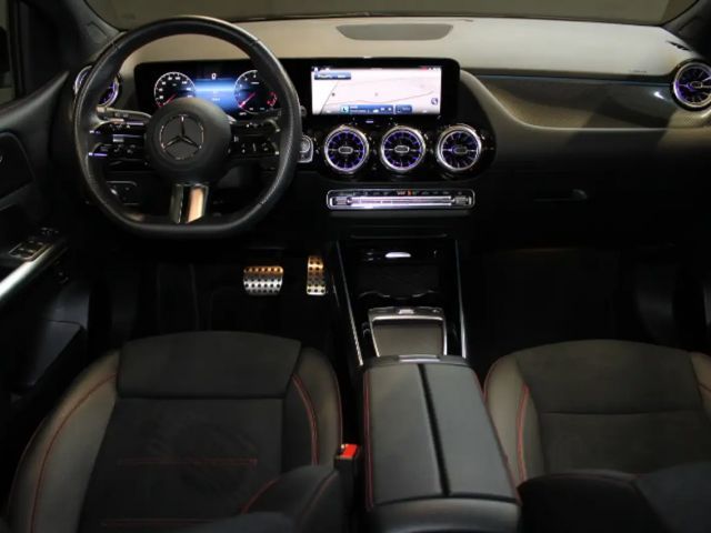 Mercedes-Benz B 180 AMG Line