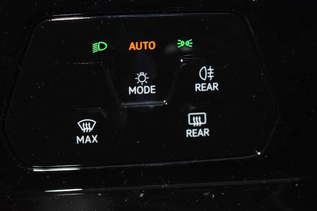 Volkswagen Golf TDI Navi Kamera GJR ACC