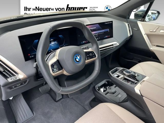 BMW iX xDrive40