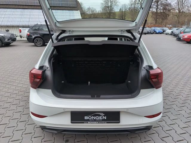 Volkswagen Polo VI 1.0 Apple Car Play Sitzhzg. Einparkhilfe Klima