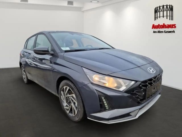 Hyundai i20 SITZHEIZUNG+NAVI+KLIMA+LENKRADHEIZ+RÜCKFAHRKAM.