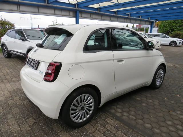 Fiat 500e Basis 42kWh Klimaautomatik DAB Tempomat