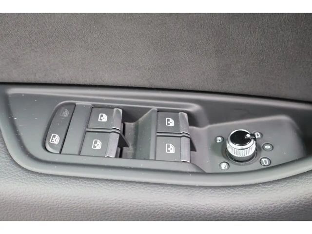 Audi A4 40 TFSI Avant S-Line S-Tronic