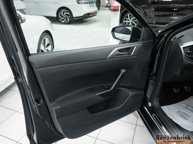 Volkswagen Polo Polo Active TSI Navi ParkPilot Sitzheizg. Sitzk...