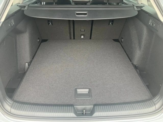 Volkswagen Golf Business DSG Variant