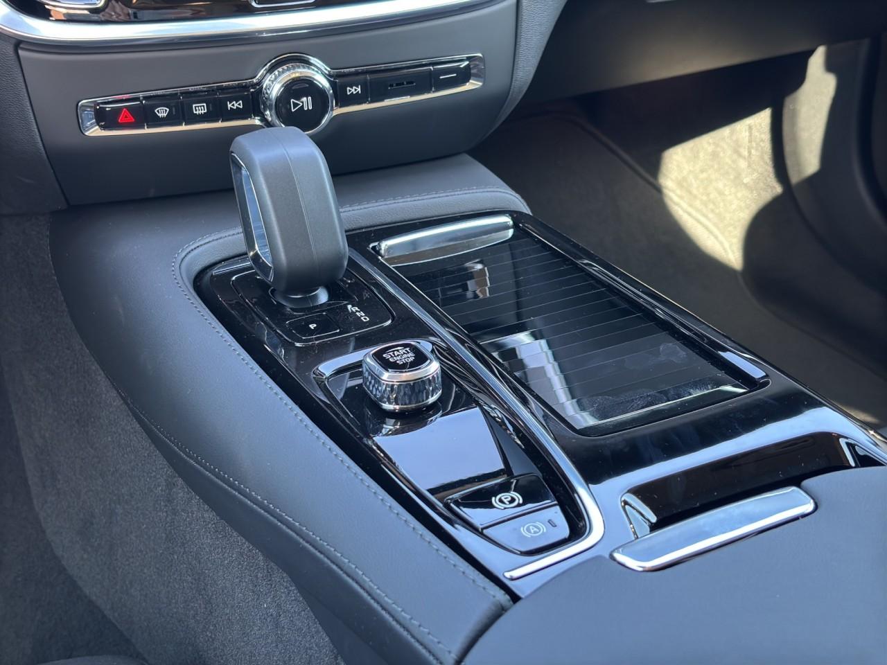 Volvo V60 AWD Dark Plus T8