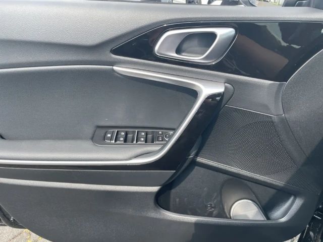 Kia Ceed Ultimate Style 1.0T-DCT +NAV ACC LM 17 SHZ LHZ Kam