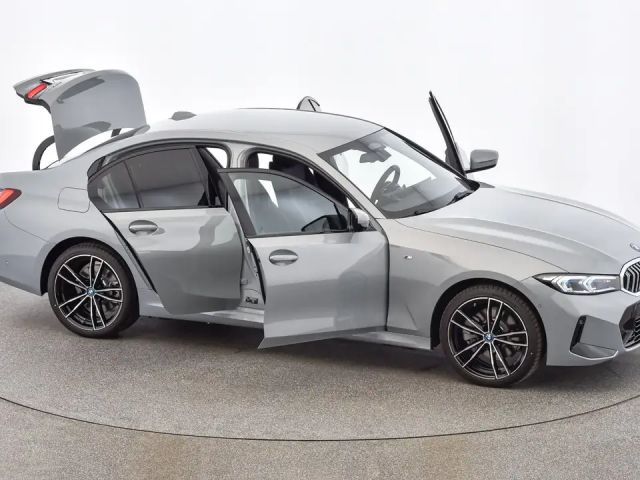 BMW 330 330e Sedan xDrive