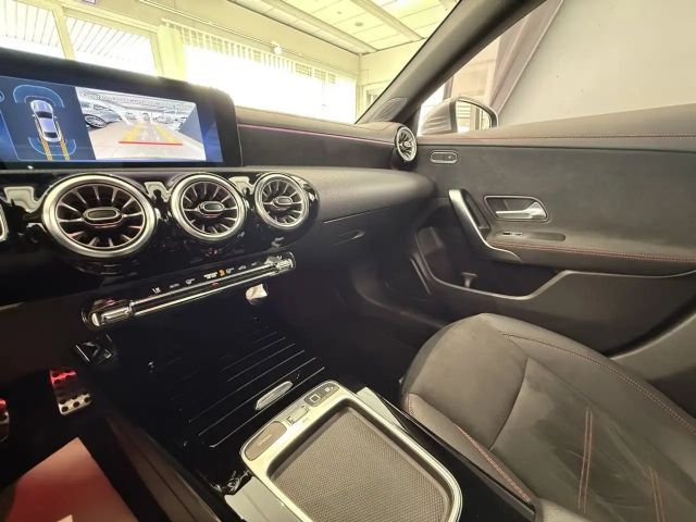 Mercedes-Benz CLA 200 AMG Line CLA 200 d Coupé