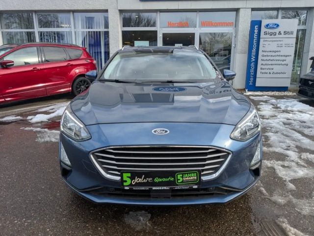 Ford Focus Cool & Connect Wagon