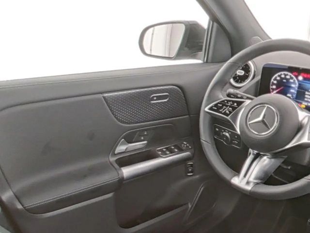 Mercedes-Benz GLA 200 Progressive