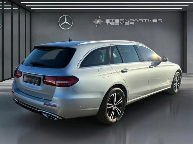 Mercedes-Benz E 220 AVANTGARDE E 220 d Estate