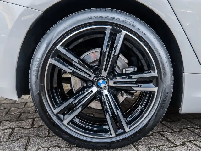 BMW 320 320i M-Sport Sedan