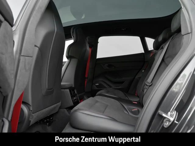 Porsche Taycan GTS Sport Turismo