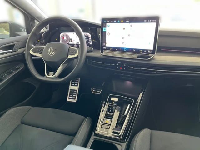 Volkswagen Golf 1.5 eTSI DSG