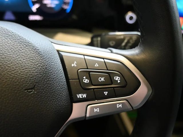 Volkswagen Golf Life Variant