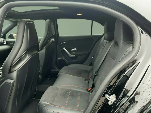 Mercedes-Benz A 45 AMG 4MATIC+ AMG Line