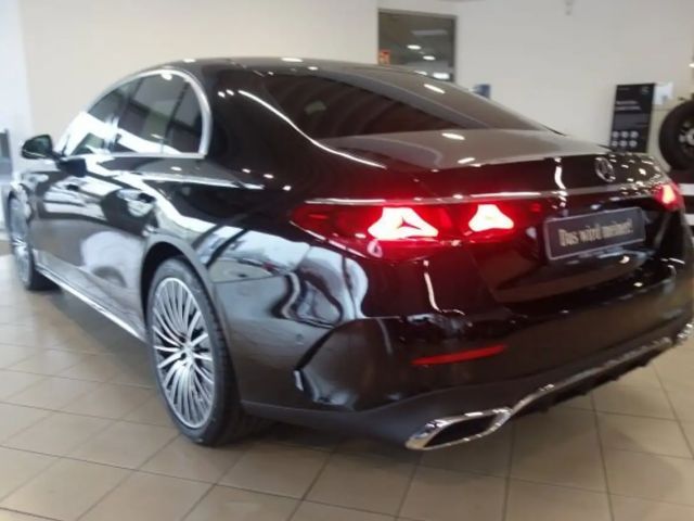 Mercedes-Benz E 220 AMG Line E 220 d Sedan