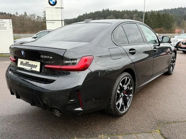 BMW 330 330e M-Sport Sedan xDrive