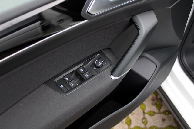 Volkswagen Touran DSG R-Line