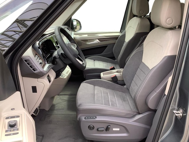 Volkswagen Multivan 2.0 TDI DSG Style T7