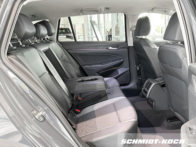 Volkswagen Golf 1.5 eTSI DSG Variant