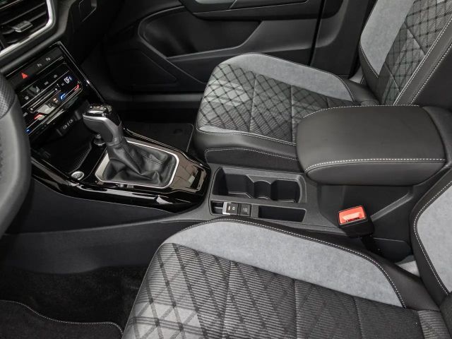 Volkswagen T-Roc 1.5 TSI DSG R-Line