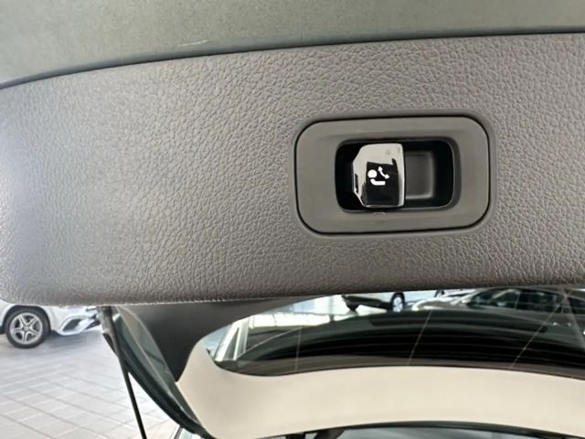 Mercedes-Benz GLC 300 4MATIC AMG Line