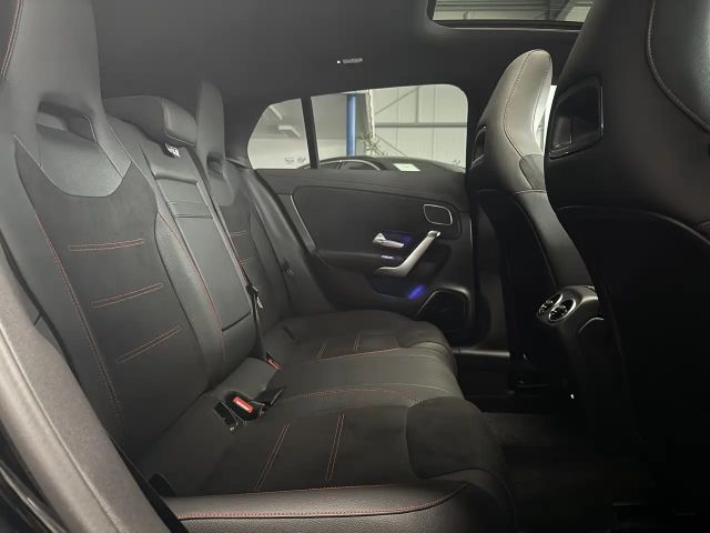 Mercedes-Benz CLA 250 4MATIC AMG Line Premium