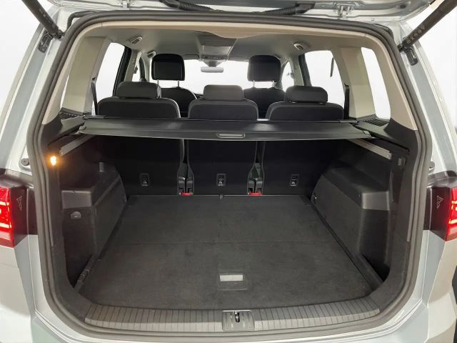 Volkswagen Touran 1.5 TSI R-Line