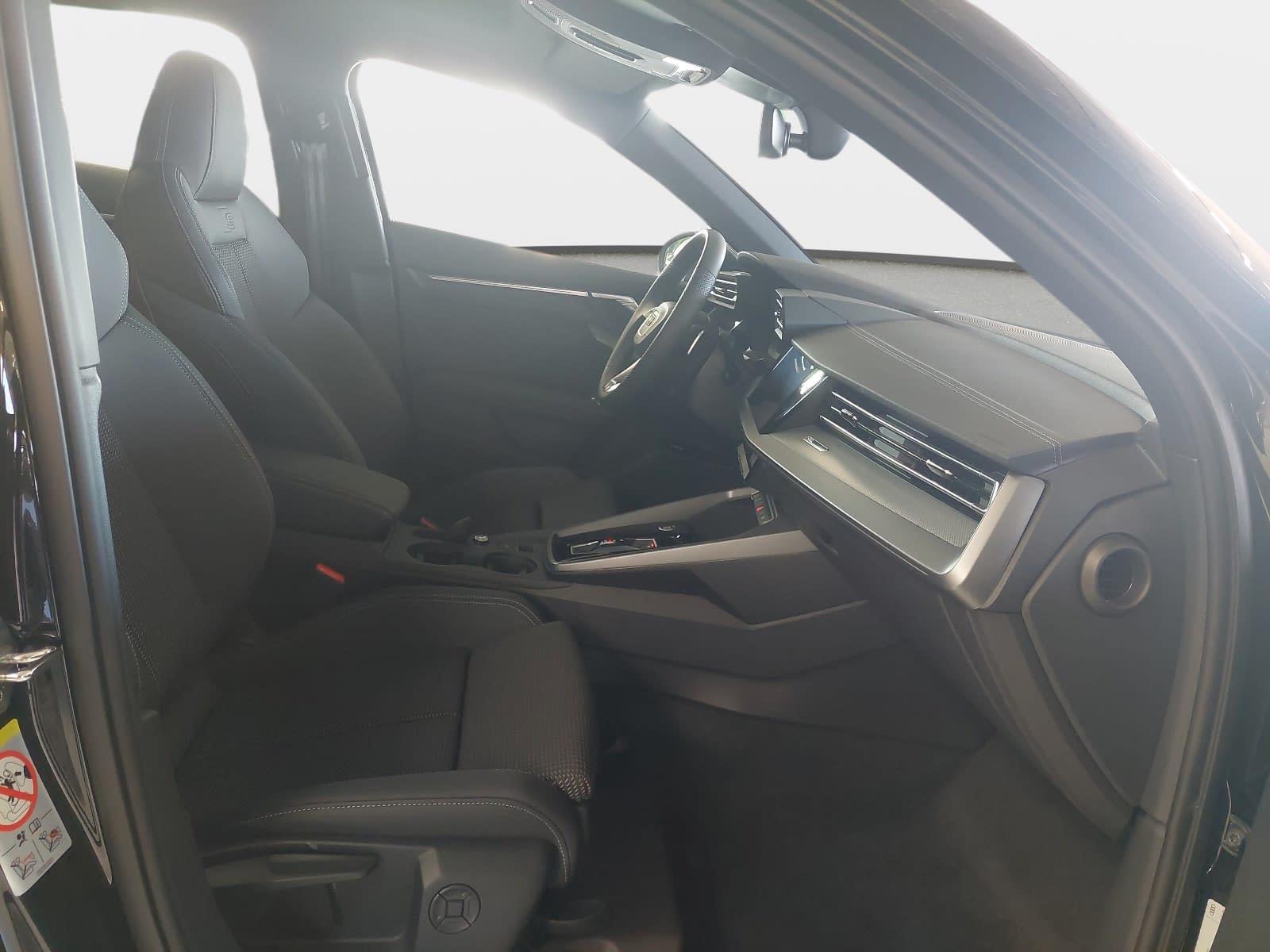 Audi A3 35 TFSI S-Line Sedan Sportback