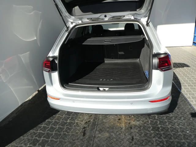 Volkswagen Golf Life Variant