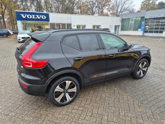 Volvo XC40 AWD Plus Recharge Twin Engine