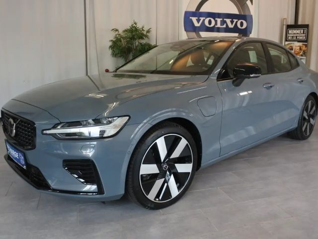Volvo S60 AWD Dark Recharge Ultimate