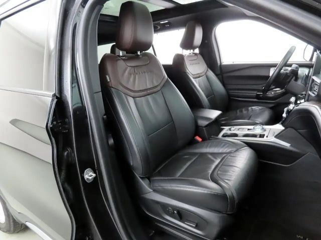 Ford Explorer Platinum