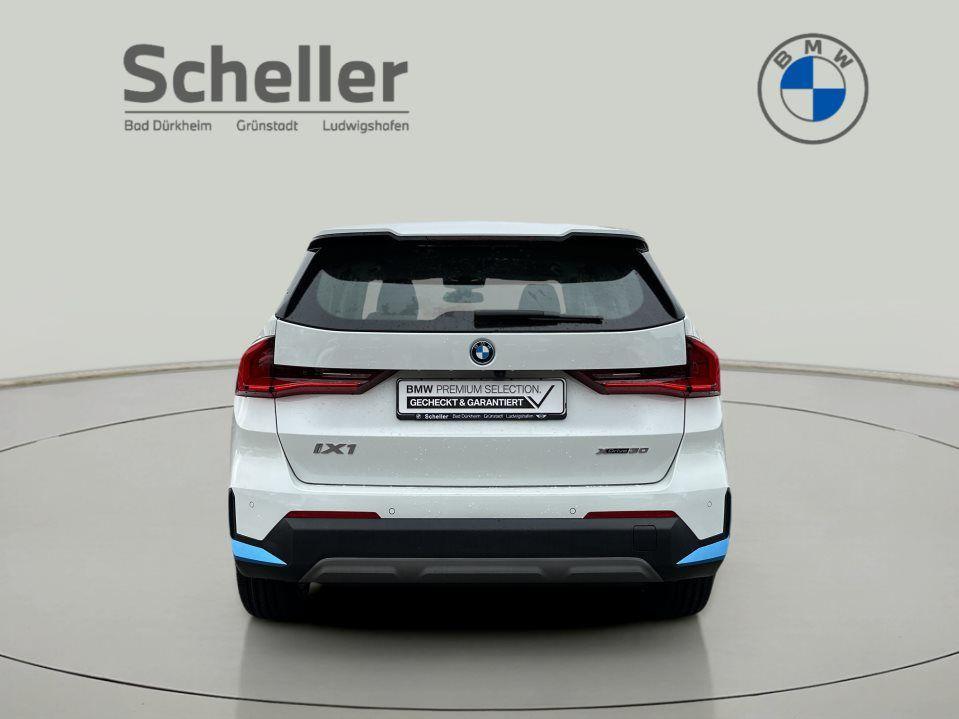 BMW iX1 xDrive30