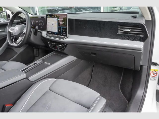 Volkswagen Passat 1.5 eTSI Business Variant