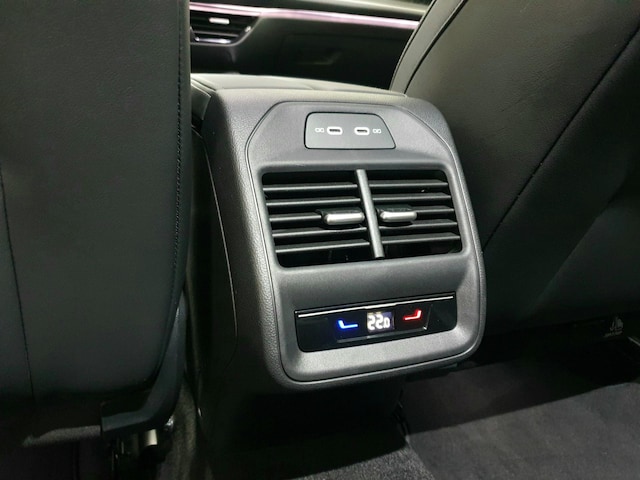 Volkswagen Passat 2.0 TDI Business DSG Variant