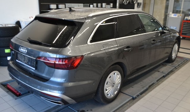 Audi A4 35 TFSI Avant S-Line S-Tronic