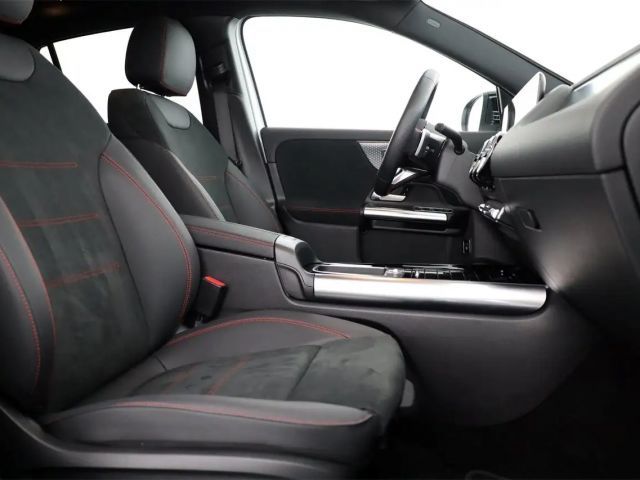 Mercedes-Benz EQA 300 4MATIC