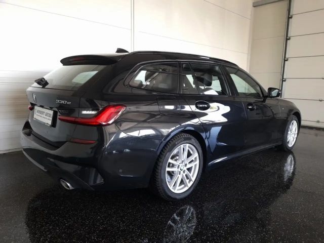 BMW 330 330e M-Sport Touring