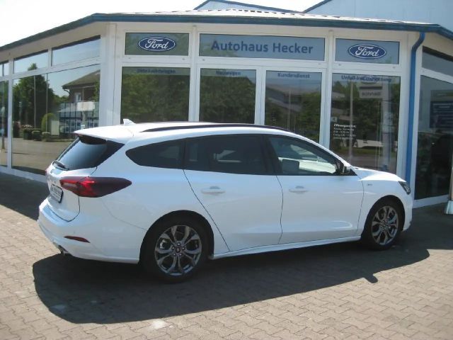 Ford Focus ST Line Wagon