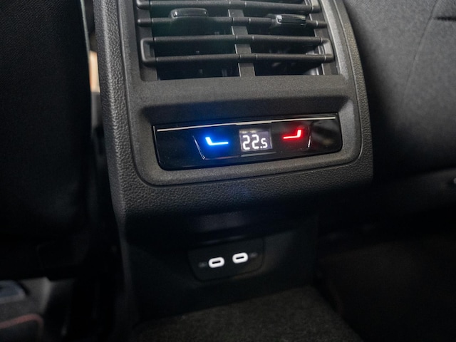 Volkswagen Golf 2.0 TSI DSG
