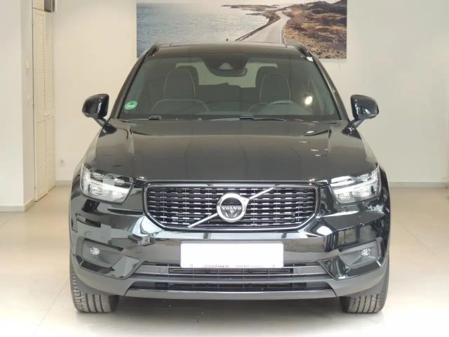 Volvo XC40 R-Design Recharge T4