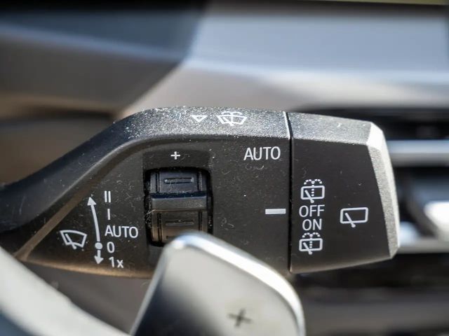 BMW 330 330i Touring xDrive