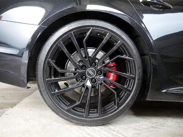 Audi RS4 Avant Quattro