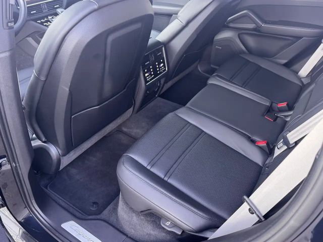 Porsche Cayenne Platinum Edition